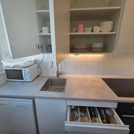 3 Bedrooms Cozy La Defense Parking